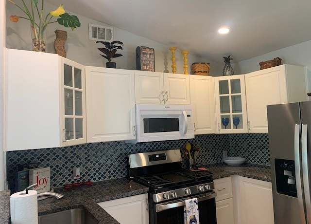 Property at 6004 Blythewood Dr, Austin, TX 78745, 3 beds, 1 bath