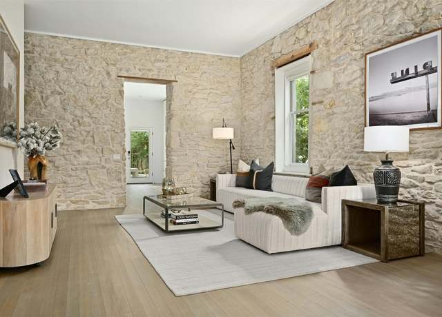 Property at 1112 W 10th St, Austin, TX 78703, 3 beds, 2.5 baths