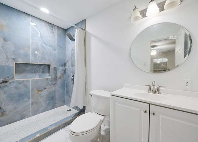 Property at 2303 E Side Dr #102, Austin, TX 78704, 2 beds, 2 baths