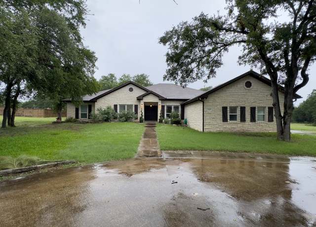 Property at 1448 Hidden Springs Dr, Salado, TX 76571, 4 beds, 3.5 baths