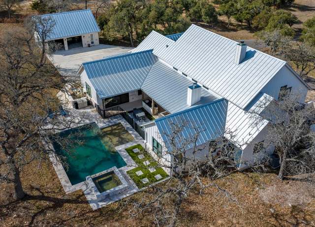 Property at 118 Phlox Trl, Fredericksburg, TX 78624, 4 beds, 4.5 baths