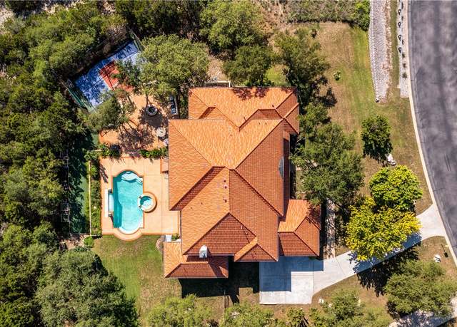 Property at 4325 Lago Viento, Austin, TX 78734, 5 beds, 4.5 baths