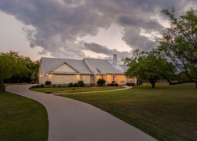 Property at 137 Lone Cypress Cv, Driftwood, TX 78619, 4 beds, 3 baths