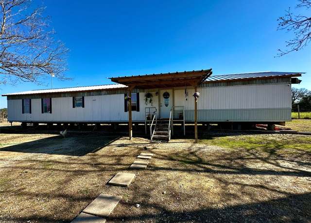 Property at 5213 Us W Highway 90, Waelder, TX 78959, 3 beds, 2 baths