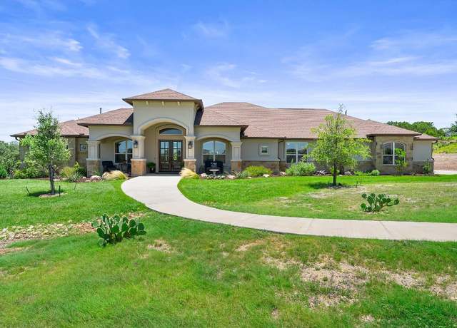 Property at 105 Clear Springs Ct, Marble Falls, TX 78654, 4 beds, 3.5 baths