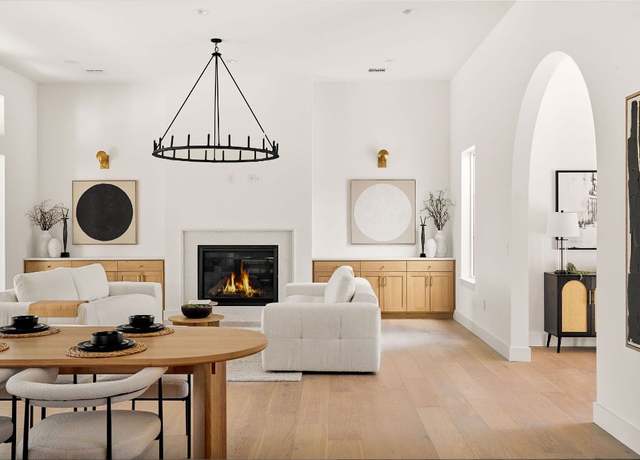 Property at 5702-2 Penick Dr, Austin, TX 78741, 5 beds, 4.5 baths