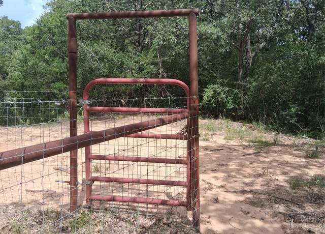 Property at 240 Privte Road 4601, Waelder, TX 78959