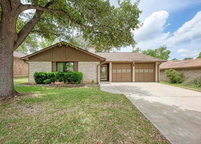 Property at 6606 Lancret Hill Dr, Austin, TX 78745, 4 beds, 3 baths