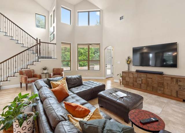 Property at 106 Tonkawa Trl W, Austin, TX 78738, 4 beds, 3.5 baths