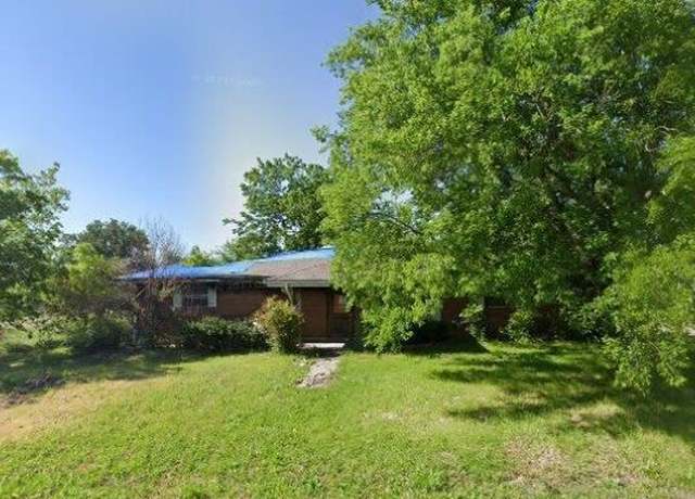 Property at 210 E Browning St, Manor, TX 78653, 2 beds, 1 bath