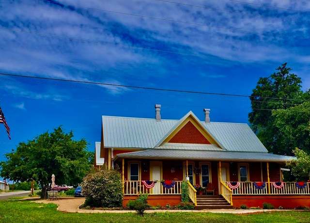 Property at 1307 Wright St, Llano, TX 78643, 8 beds, 8.5 baths