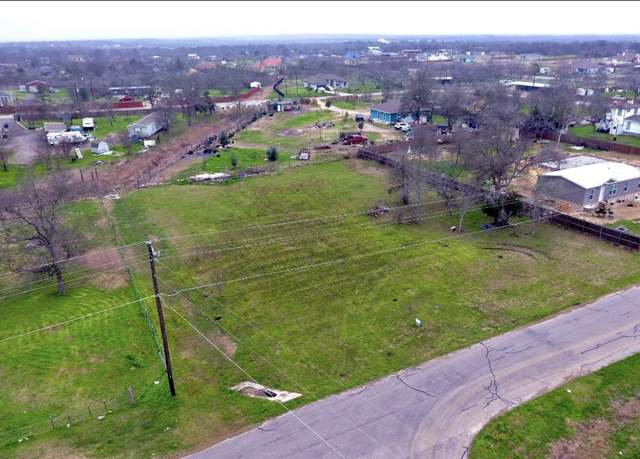 Property at 125 Campeche Dr, Del Valle, TX 78617