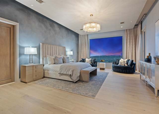 Property at 4901 Mirador Dr, Austin, TX 78735, 5 beds, 5.5 baths