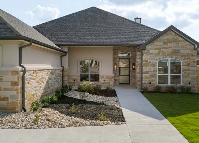 Property at 112 Vista De Luna Ln, Belton, TX 76513, 4 beds, 3 baths