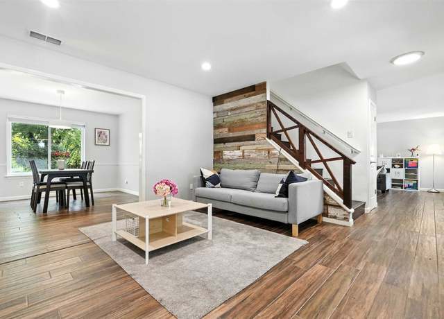 Property at 7314 Danwood Dr, Austin, TX 78759, 4 beds, 2.5 baths