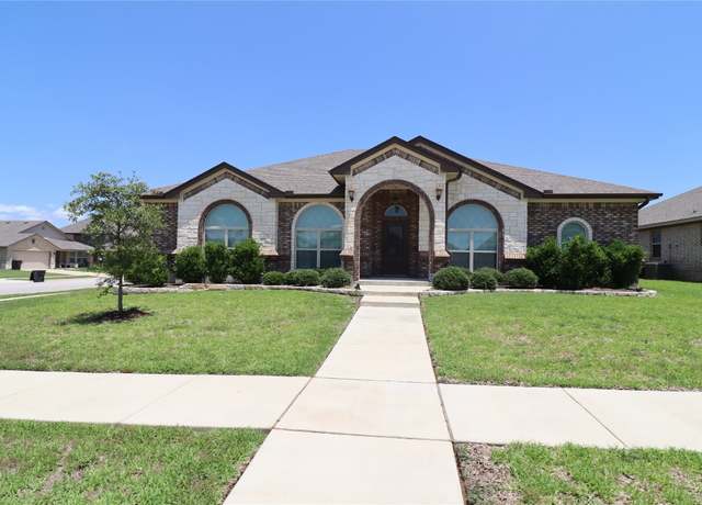 Property at 5000 Pinar Trl, Killeen, TX 76549, 4 beds, 2.5 baths