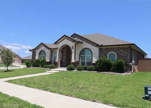 Property at 5000 Pinar Trl, Killeen, TX 76549, 4 beds, 2.5 baths