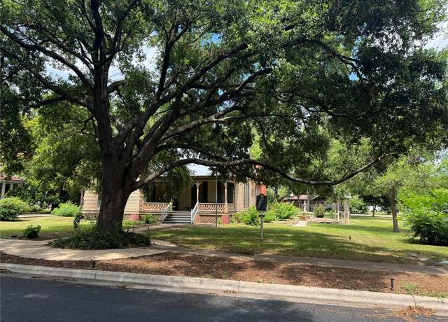 Property at 1303 Pecan St, Bastrop, TX 78602, 3 beds, 2 baths