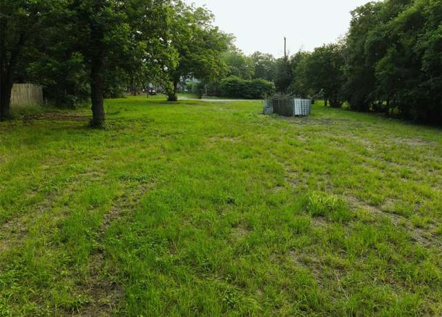 Property at 503 Crockett St, Martindale, TX 78655