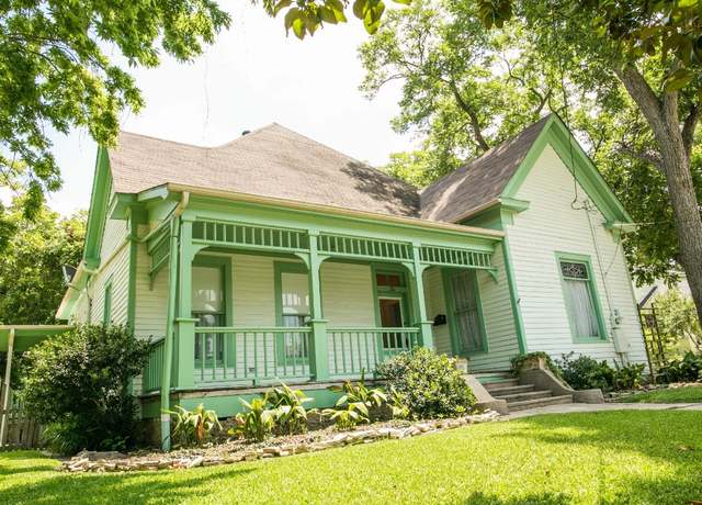 Property at 604 Sycamore St, Brenham, TX 77833, 3 beds, 2 baths