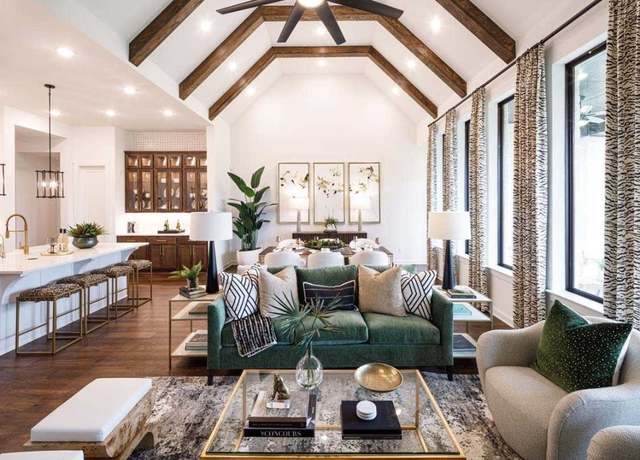 Property at 200 San Xavier St, Georgetown, TX 78633, 4 beds, 4.5 baths