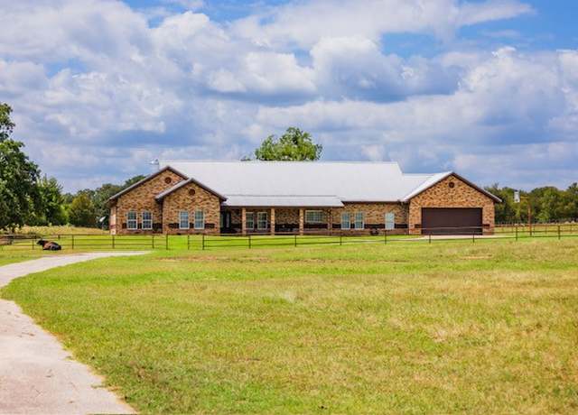 Property at 2776 S Hwy 77, Cameron, TX 76520, 4 beds, 3 baths
