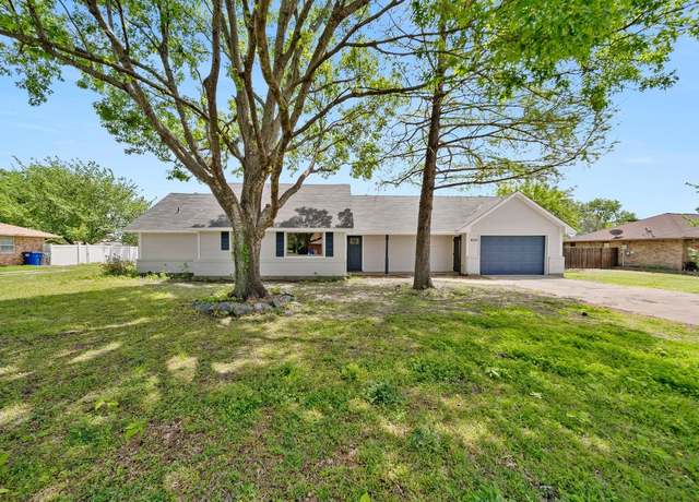 Property at 420 Wolf Run Ct, Lavon, TX 75166, 3 beds, 3 baths