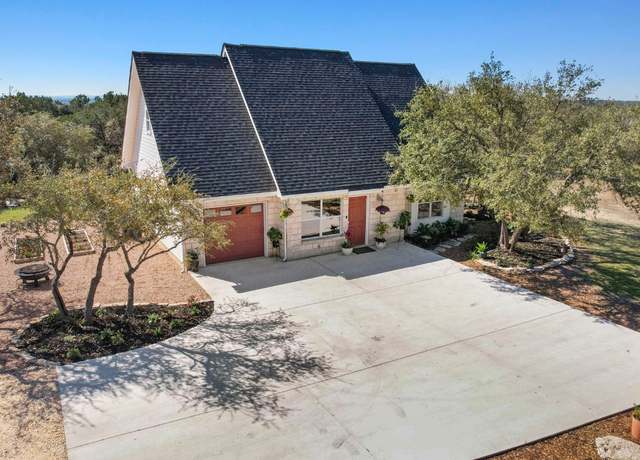 Property at 7197 Mount Sharp Rd, Wimberley, TX 78676, 4 beds, 3 baths