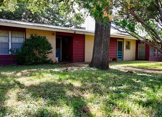 Property at 110 W Lakecrest Dr, Bluffton, TX 78607, 5 beds, 3 baths