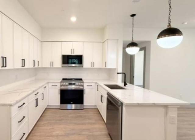 Property at 2450 Wickersham Ln #1926, Austin, TX 78741, 1 bed, 1 bath