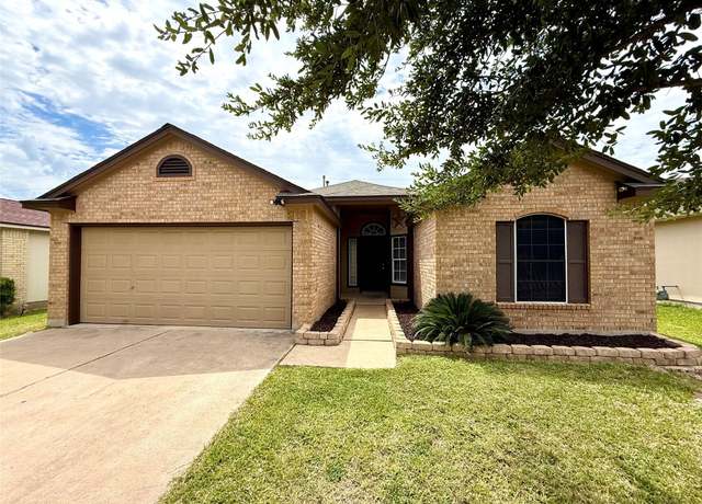 Property at 213 Summerside Ave, Lockhart, TX 78644, 3 beds, 2 baths