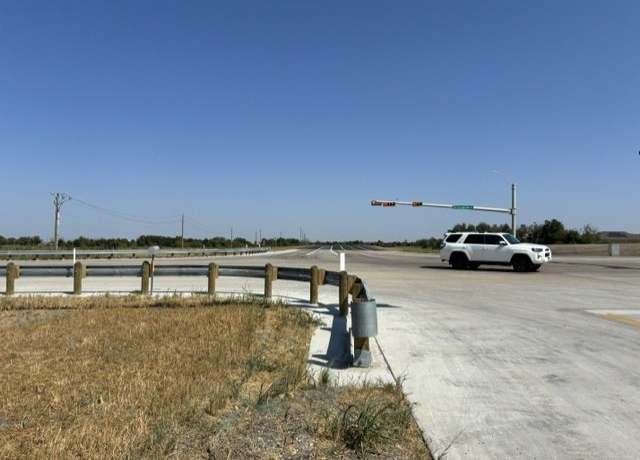 Property at R019628 Old Georgetown Rd, Taylor, TX 76574
