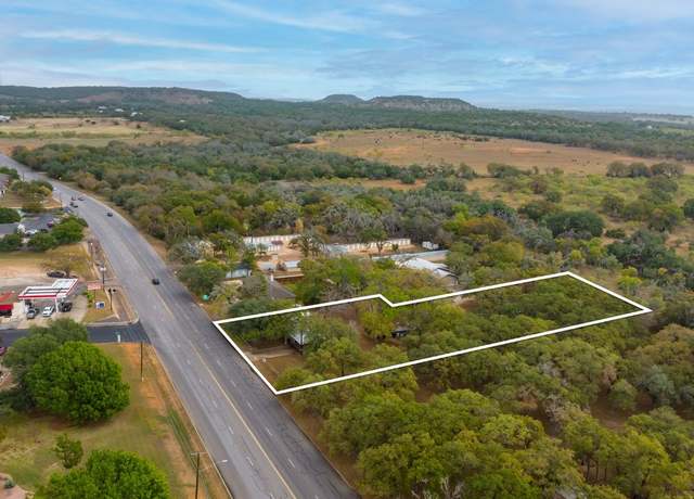 Property at 1801 N Llano St, Fredericksburg, TX 78624, 3 beds, 2 baths