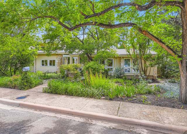 Property at 1901 Cresthaven Dr, Austin, TX 78704, 5 beds, 3 baths