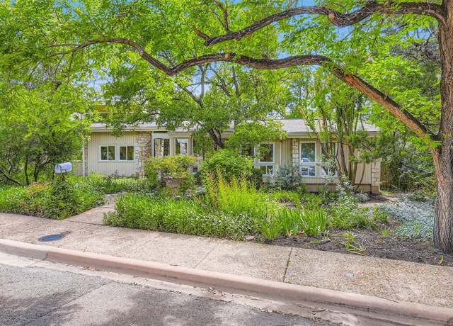 Property at 1901 Cresthaven Dr, Austin, TX 78704, 5 beds, 3 baths