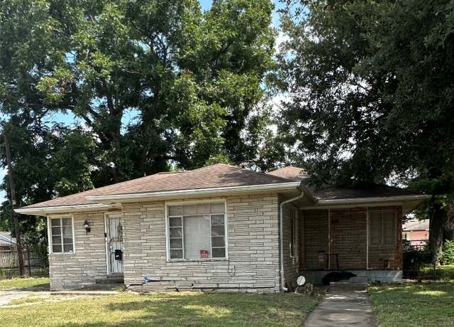 Property at 4611 Buck St, Houston, TX 77020, 3 beds, 1 bath