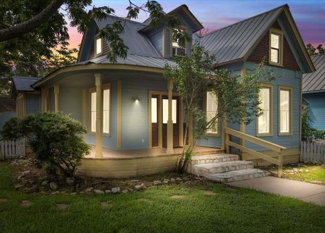 Property at 710 Gresham St, Smithville, TX 78957, 3 beds, 2.5 baths