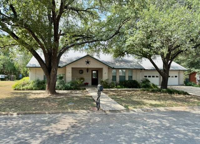 Property at 608 Mogonye Ln, Elgin, TX 78621, 3 beds, 2 baths