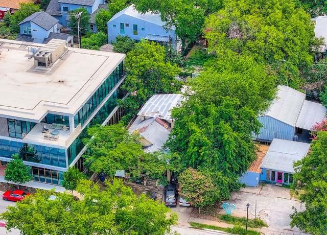 Property at 1409 E Cesar Chavez Blvd, Austin, TX 78702, 4 beds, 3 baths