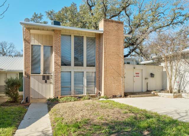 Property at 121 Scott St, San Marcos, TX 78666, 4 beds, 3.5 baths