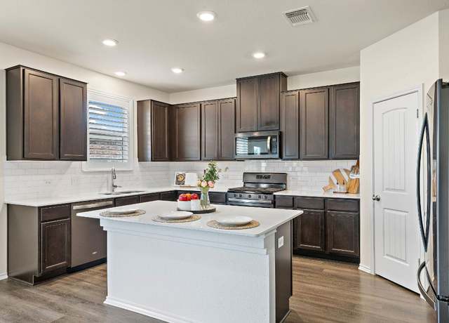 Property at 1249 Volente Ln, Leander, TX 78641, 4 beds, 3 baths