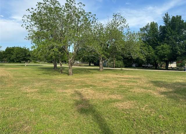 Property at tbd Caldwell St, Lexington, TX 78947