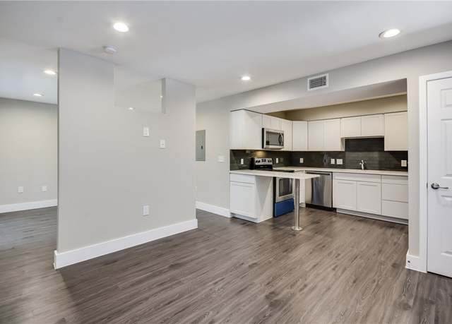 Property at 935 La Posada Dr #142, Austin, TX 78752, 1 bed, 1 bath