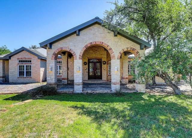 Property at 680 Saddleridge Dr, Wimberley, TX 78676, 4 beds, 3 baths