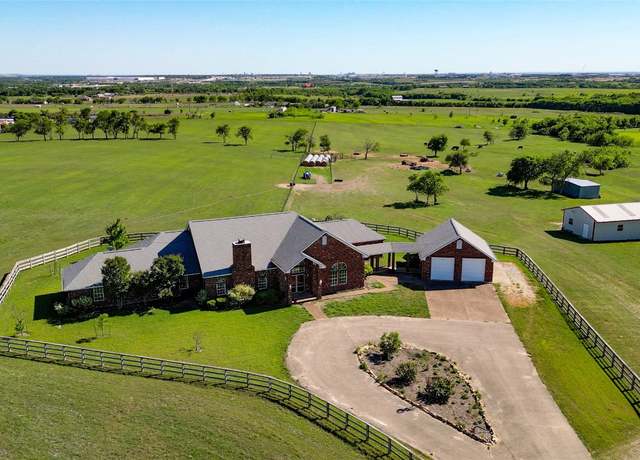 Property at 1041 Clarence Rd, Temple, TX 76501, 4 beds, 3.5 baths