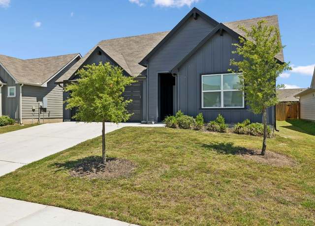 Property at 1004 Norway, Seguin, TX 78155, 4 beds, 3 baths