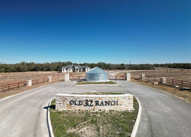 Property at 650 Windmill Ridge Dr, Blanco, TX 78606