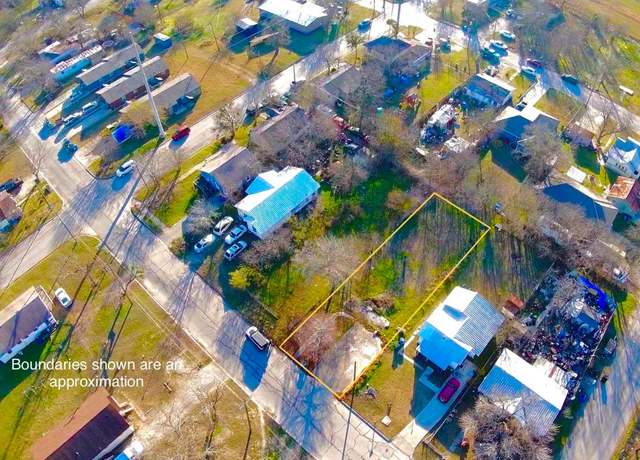 Property at 404 Sturgis St, Taylor, TX 76574
