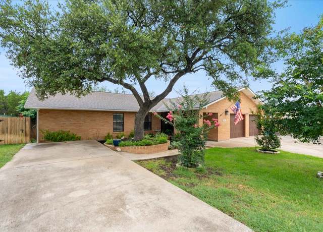 Property at 3704 Austin Cv, Lago Vista, TX 78645, 3 beds, 2 baths