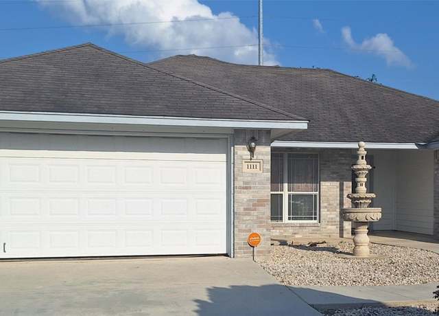 Property at 1111 Blazewood Dr, New Braunfels, TX 78130, 4 beds, 2 baths